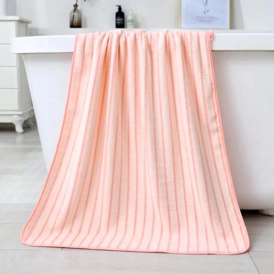 Elegant Striped Absorbent Bathing Towel এর ছবি