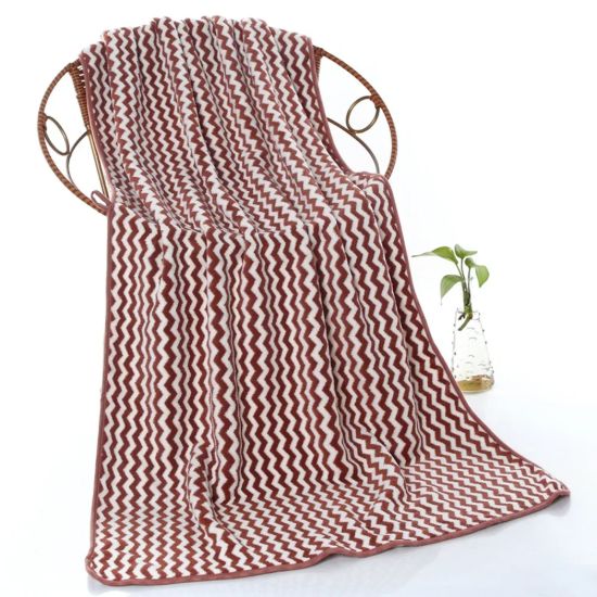 Microfiber Zigzag Pattern Bathing Towel এর ছবি